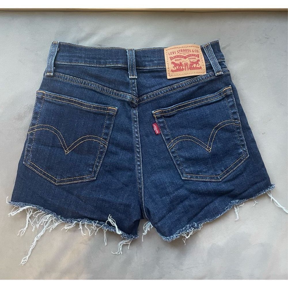 levi’s high rise shorts